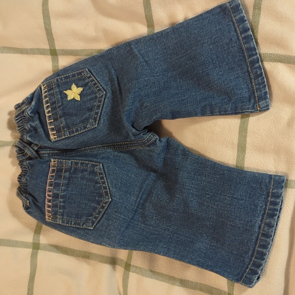 BabyGap Jeans size 6-12 months - Picture 2 of 5